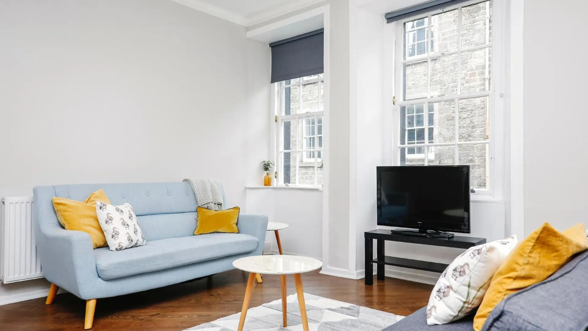 דירה אדינבורו Centrally Located Spacious 2 Bedrooms
