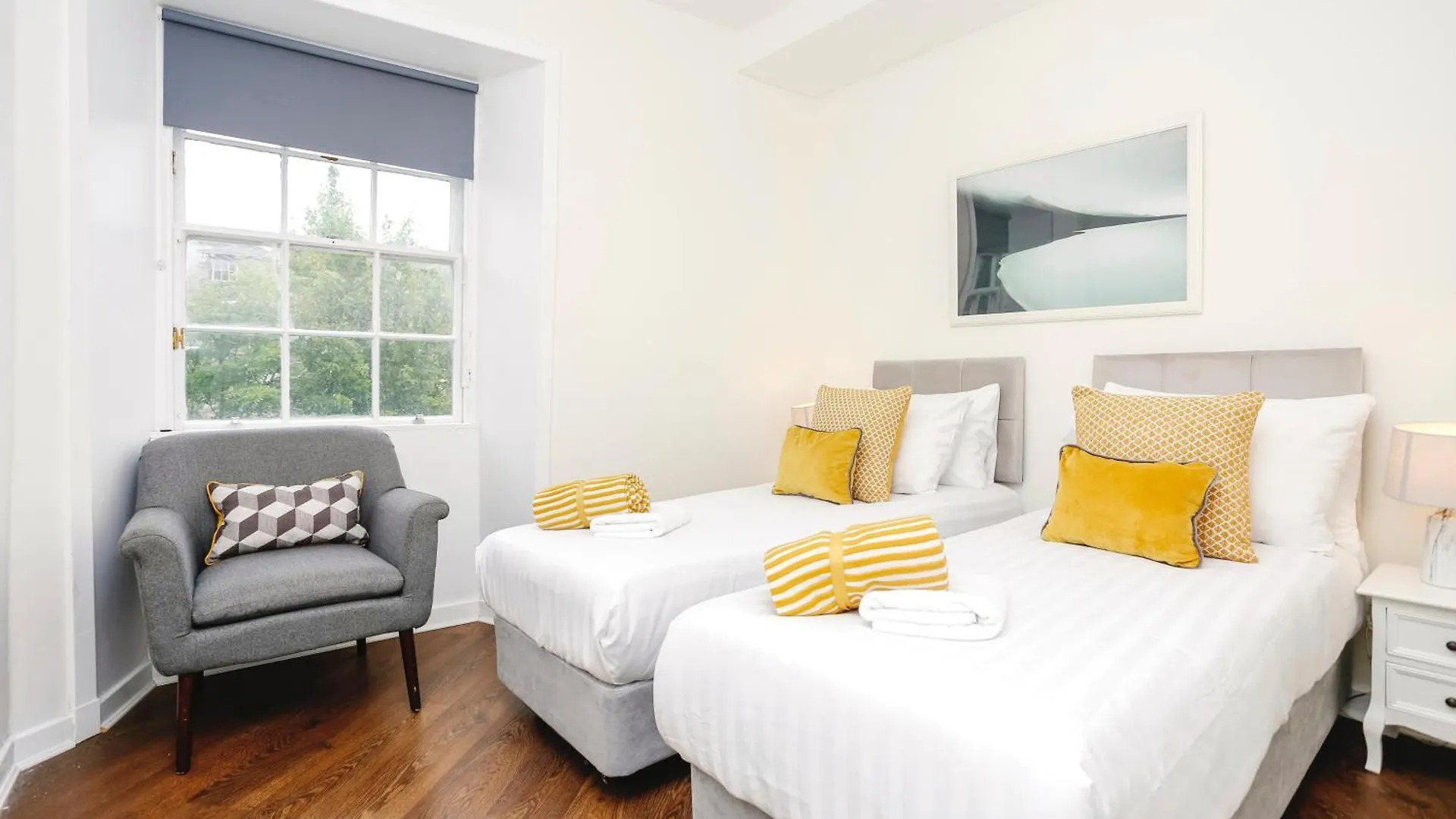 דירה אדינבורו Centrally Located Spacious 2 Bedrooms